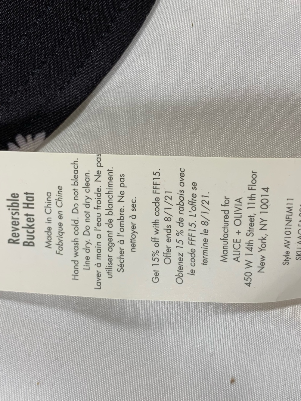 New with tags ALICE & OLIVIA reversible bucket hat - Picture 3 of 5